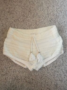 Spell & The Gypsy Collective Cloud Dancer knit shorts L